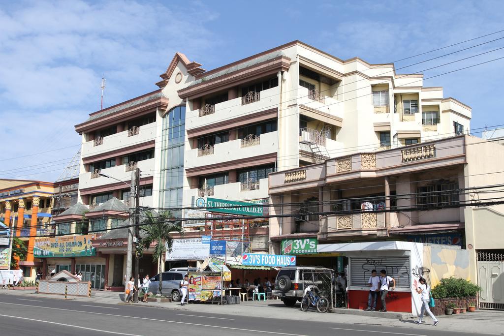 La Fiesta Hotel Iloilo City Exterior photo