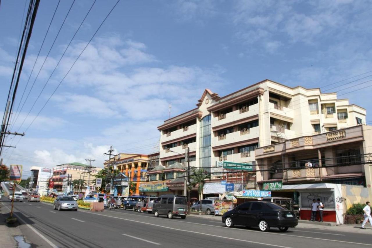 La Fiesta Hotel Iloilo City Exterior photo