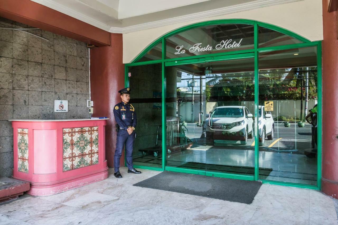 La Fiesta Hotel Iloilo City Exterior photo